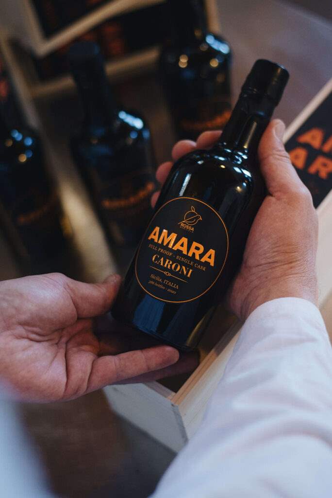 amara caroni