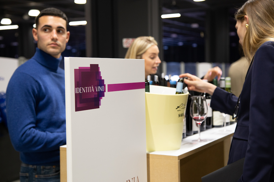 identità golose_identità di vino_bollicine dal mondo_testo 2