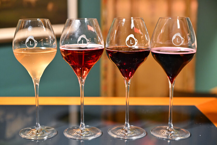 Lambrusco Doc a spicchi. Roma Vico Pizza&Wine &copy; Francesco_Vignali_Photography