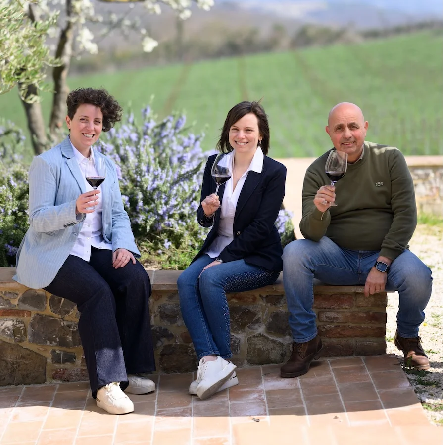 tenuta le forconate_evidenza_da sx_Sofia-Agnese-Paolo Barbanera